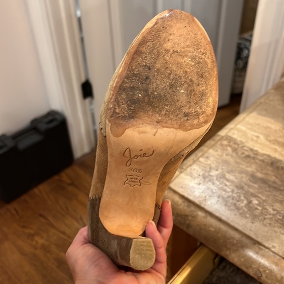 Gorgeous fall color black boots - Picture 4 of 4